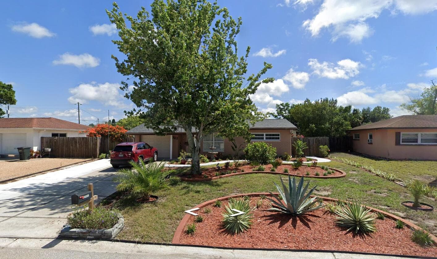 7322 TANGELO Avenue, FL 34668 photo 2