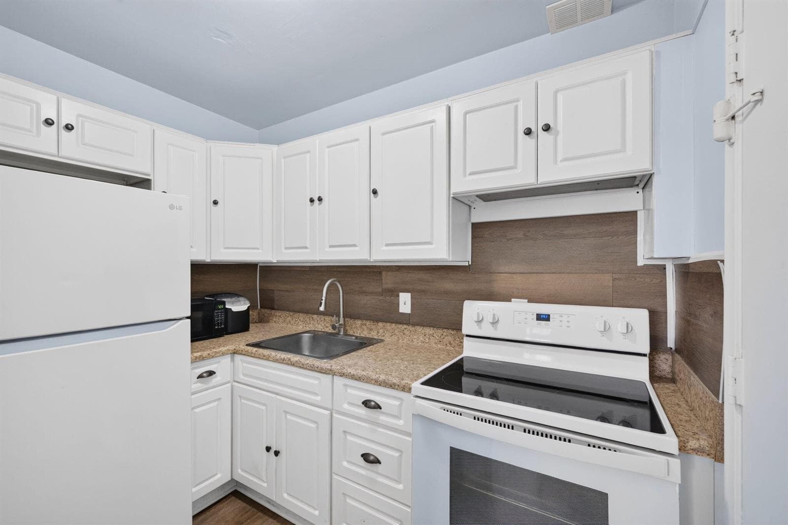 1821 NE 62ND Street # 312, Fort Lauderdale, FL 33308 photo 5