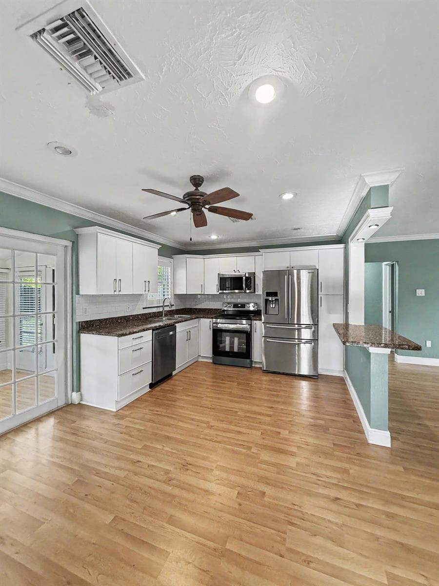 150 SE 5th Court, Pompano Beach, FL 33060 photo 3