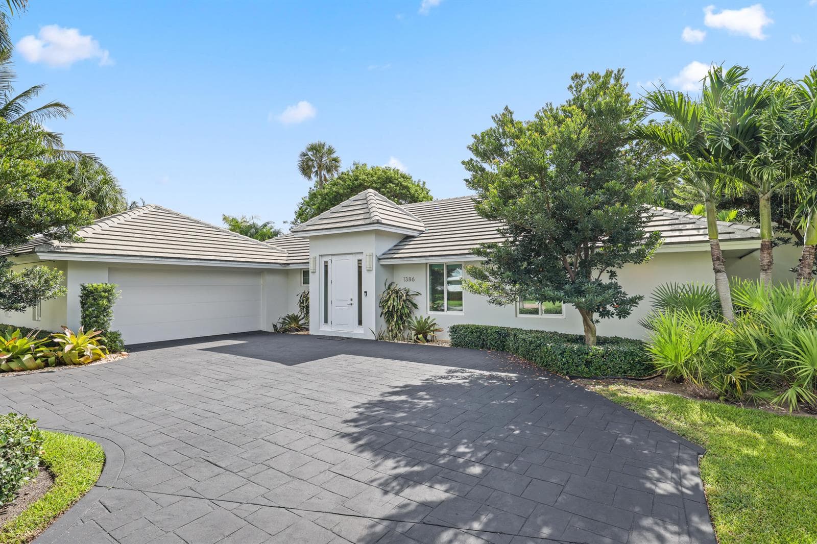 1386 S Atlantic Drive, Lantana, FL 33462 photo 4