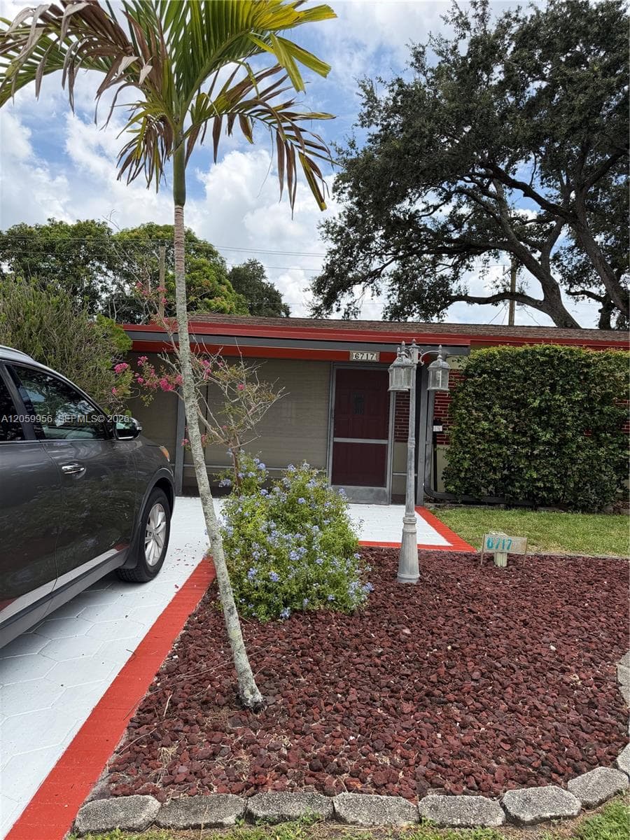 6717 Raleigh St, Hollywood, FL 33024 photo 5