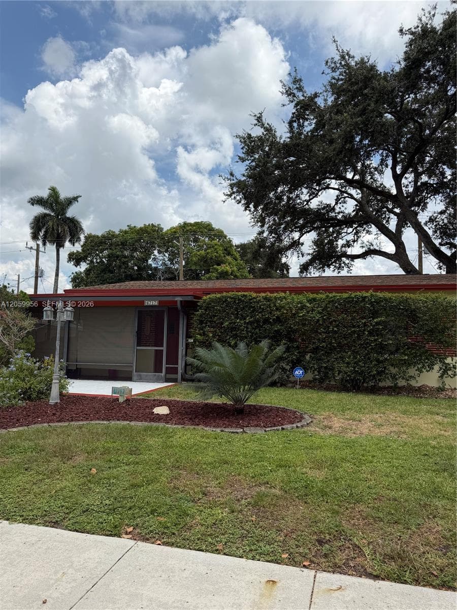 6717 Raleigh St, Hollywood, FL 33024 photo 4