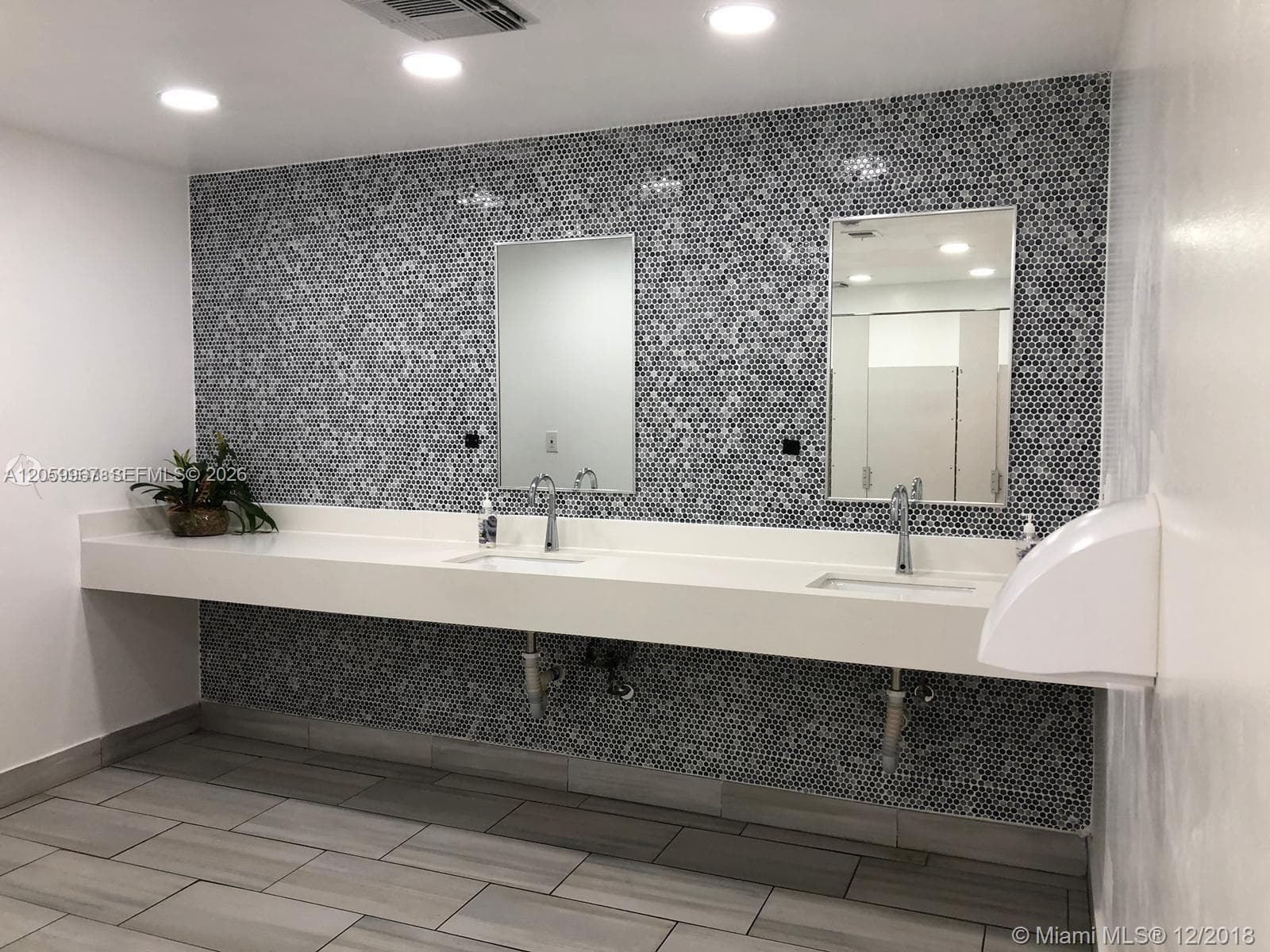 16919 N Bay Rd # 620, Sunny Isles Beach, FL 33160 photo 4