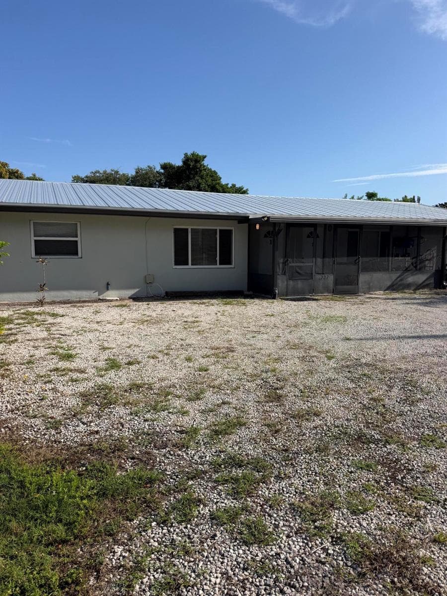 2727 SE Normand Street, Stuart, FL 34997 photo 2
