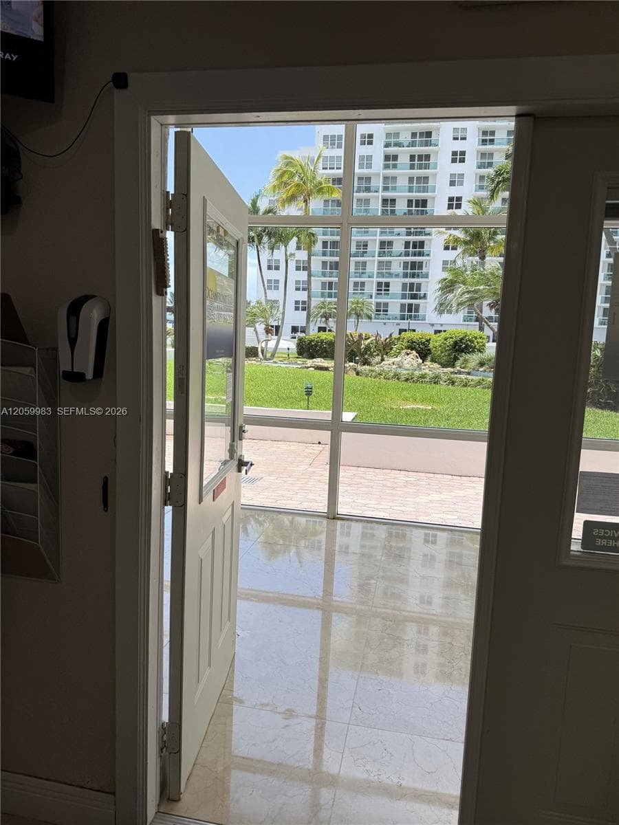 5005 Collins Ave # C2, Miami Beach, FL 33140 photo 4