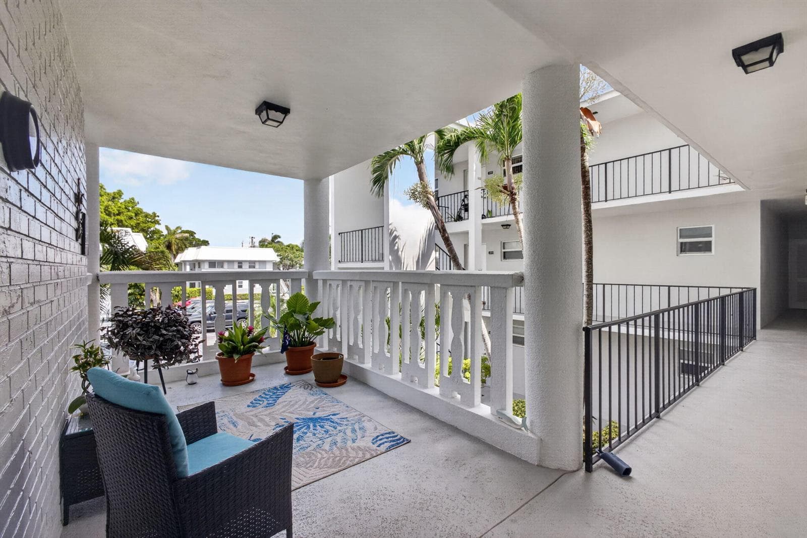 29 COLONIAL CLUB Drive # 202, Boynton Beach, FL 33435 photo 2