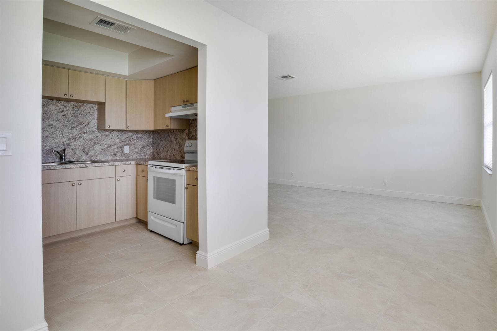 4102 Faith Street, West Palm Beach, FL 33406 photo 4