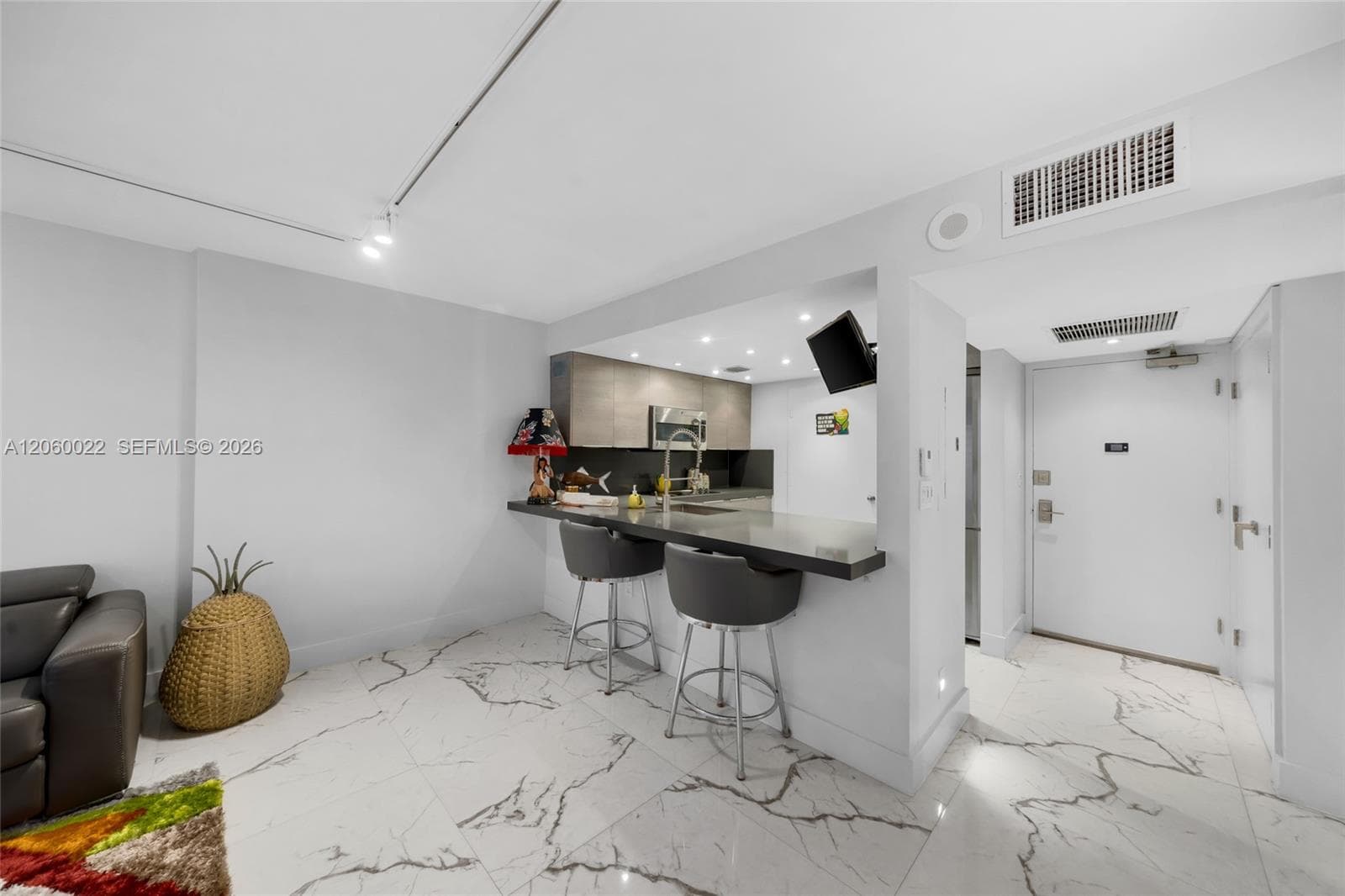 465 Ocean Dr # 303, Miami Beach, FL 33139 photo 4