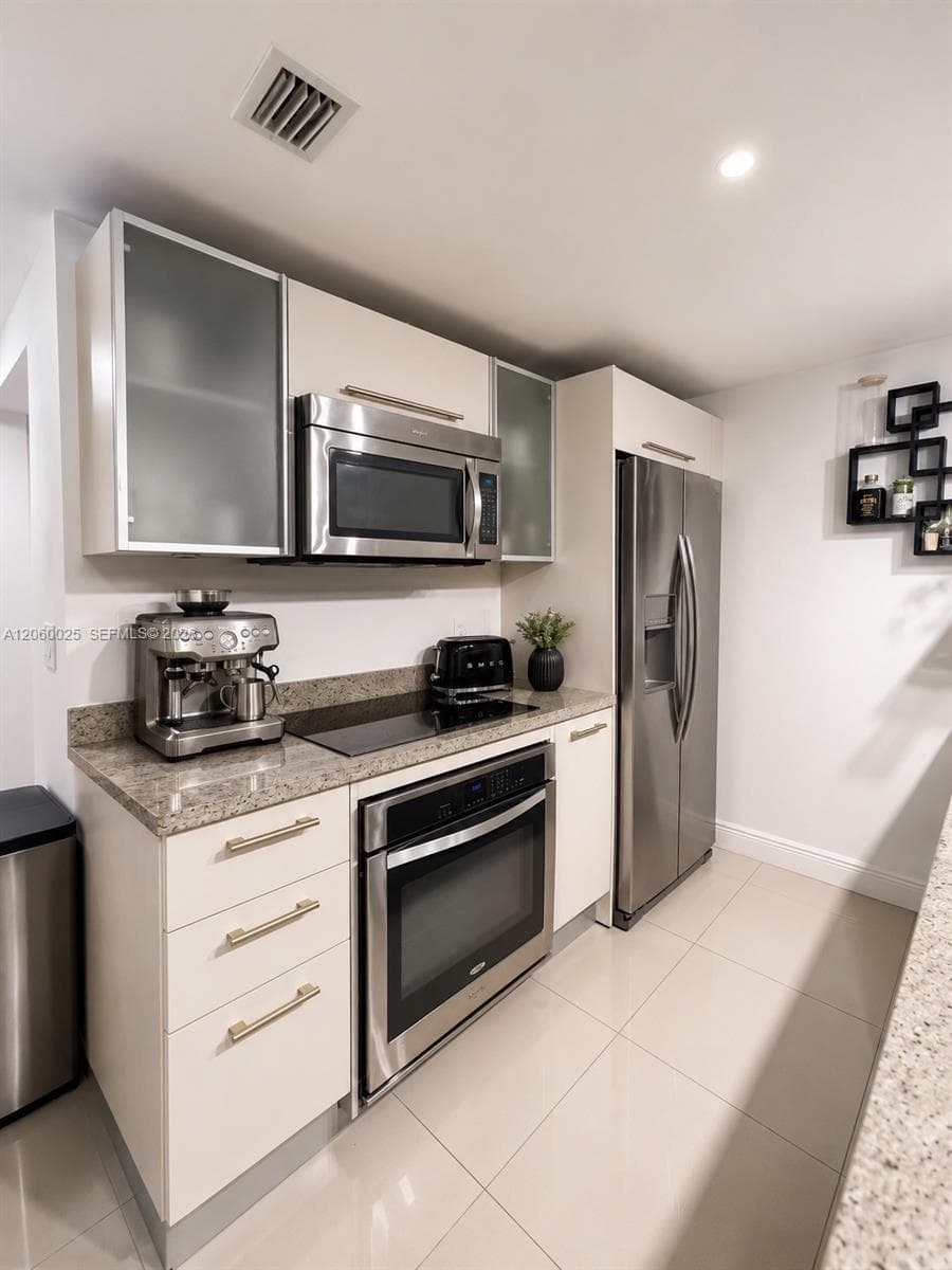 185 SW 7th St # 2503, Miami, FL 33130 photo 5