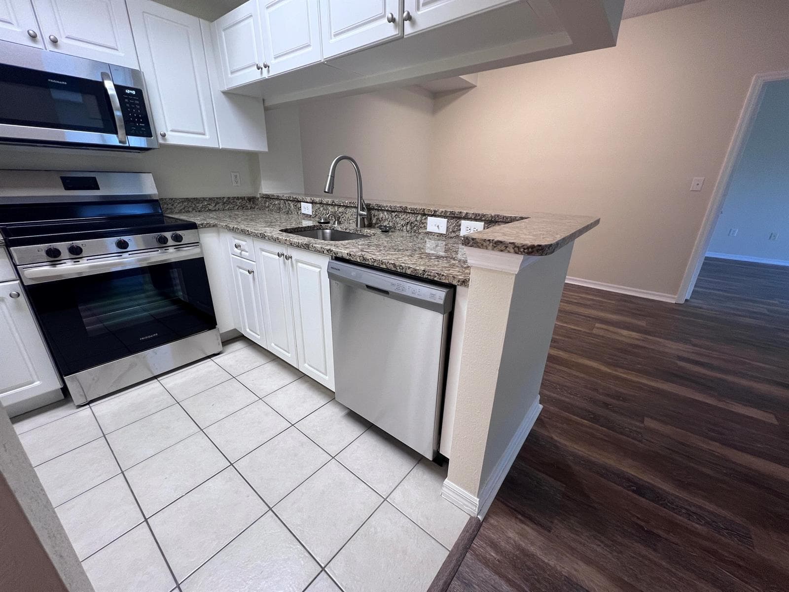2802 SARENTO Place # 302, Palm Beach Gardens, FL 33410 photo 3