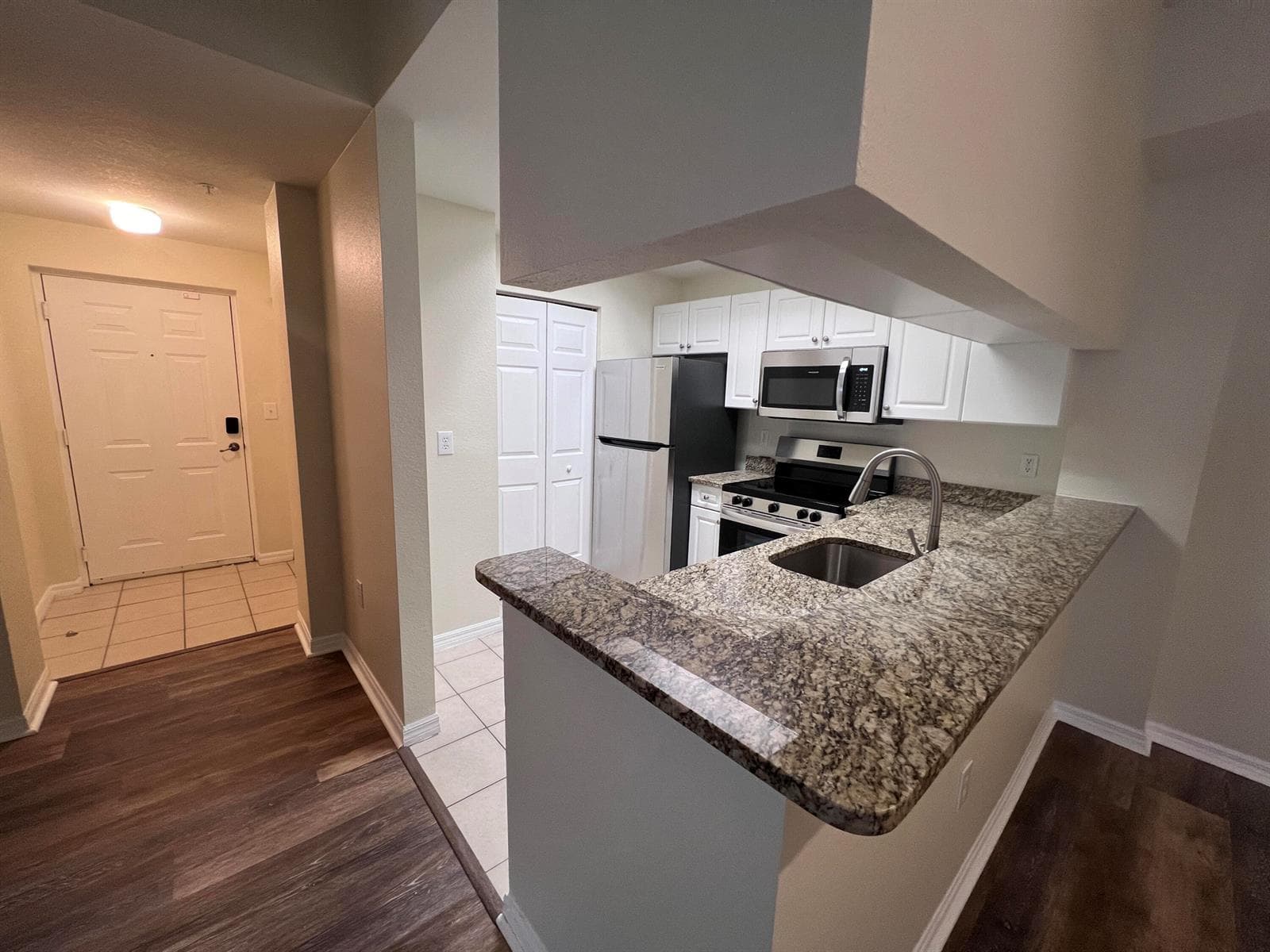 2802 SARENTO Place # 302, Palm Beach Gardens, FL 33410 photo 4