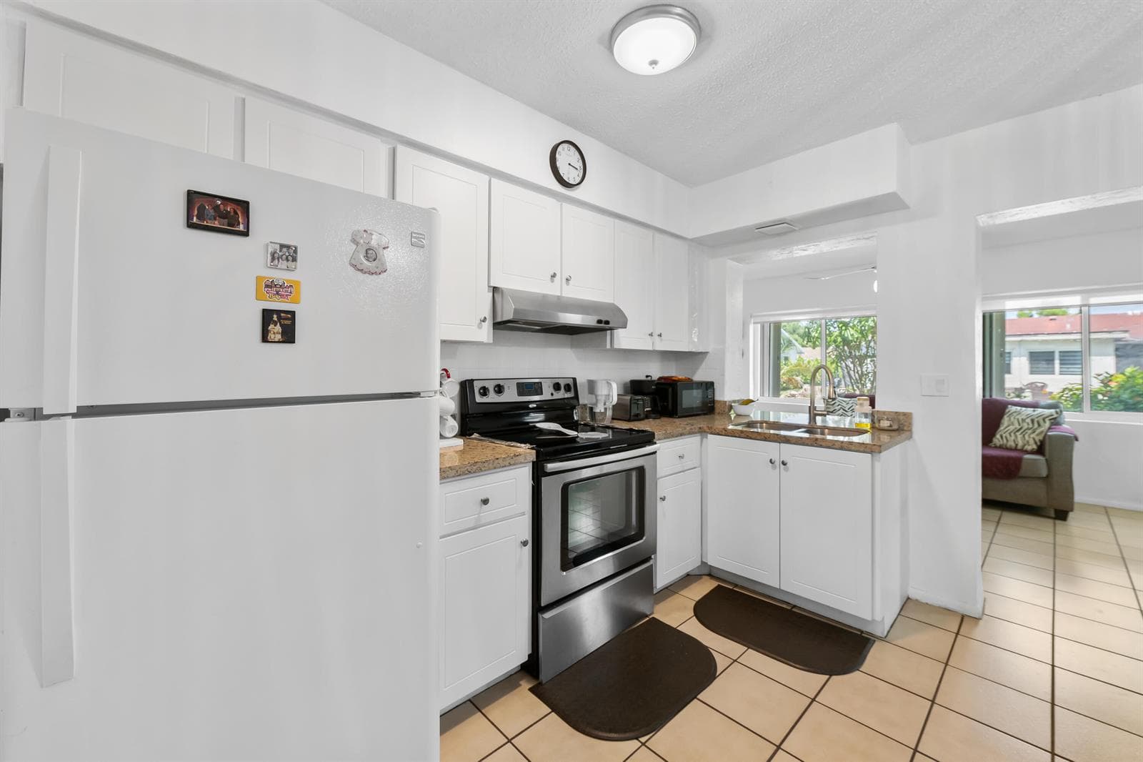 7000 NW 95TH Terrace, Tamarac, FL 33321 photo 2