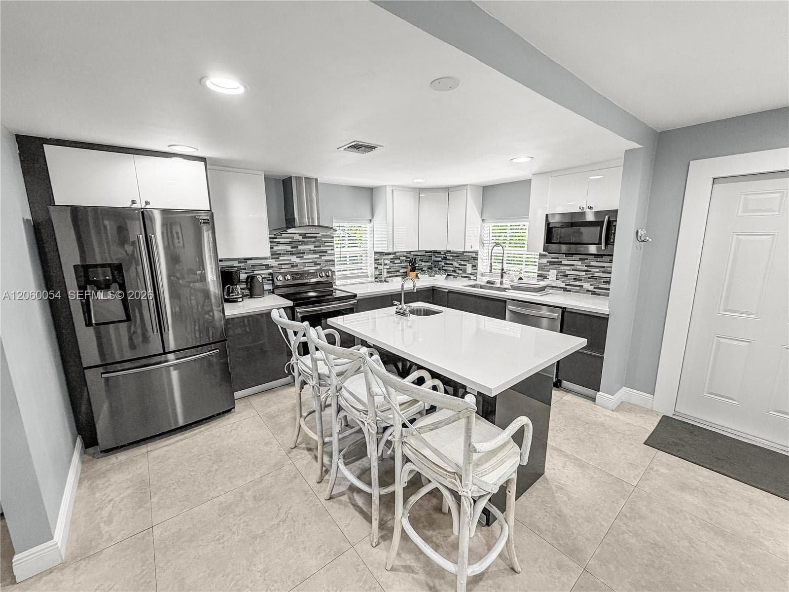 1471 NE 132nd Rd, North Miami, FL 33161 photo 3