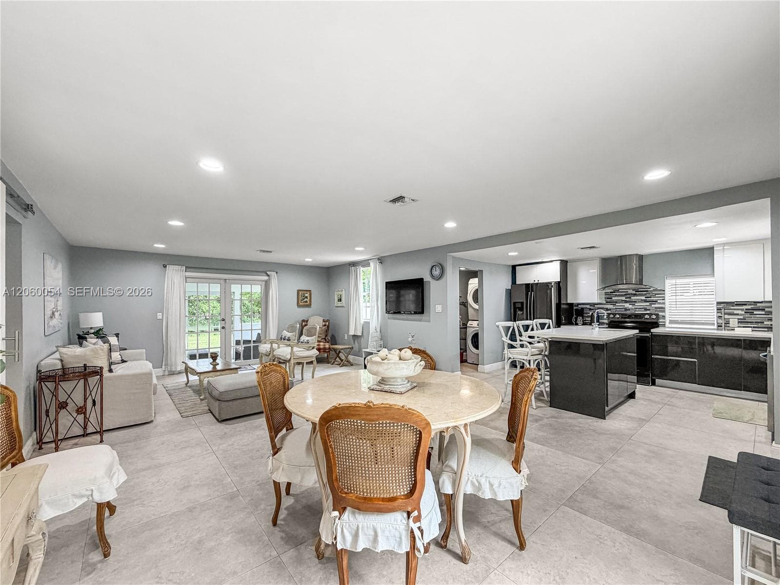 1471 NE 132nd Rd, North Miami, FL 33161 photo 5
