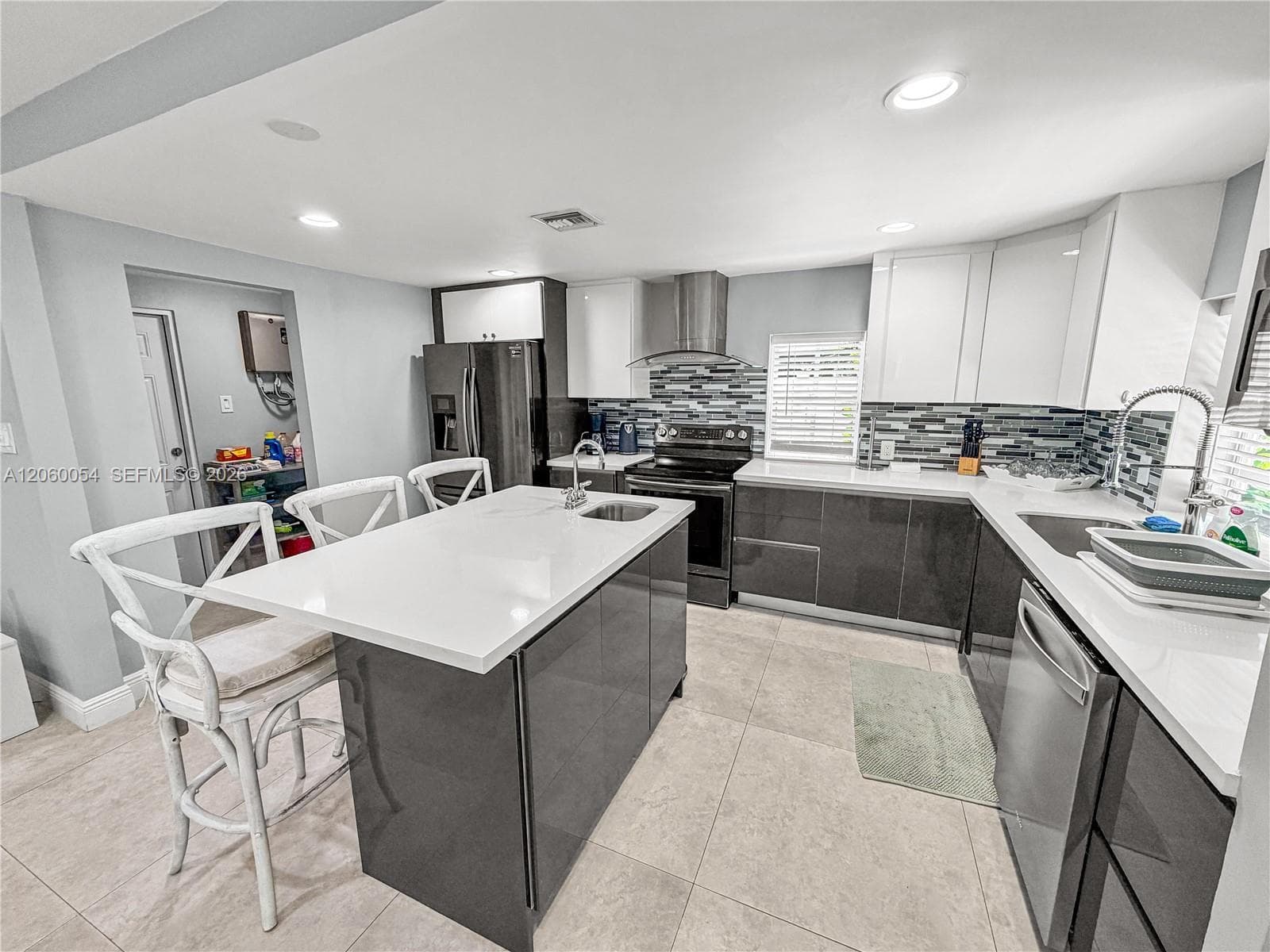 1471 NE 132nd Rd, North Miami, FL 33161 photo 4