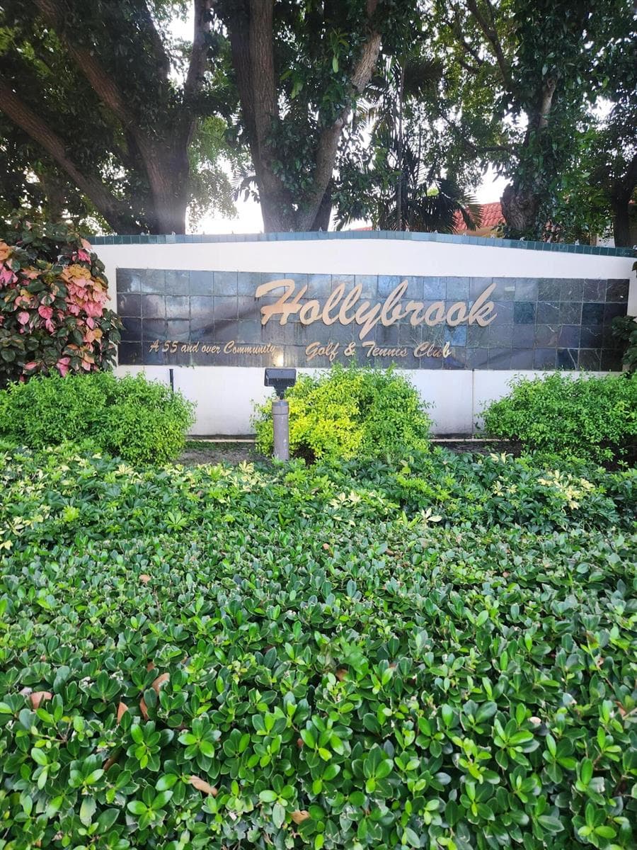 811 S Hollybrook Drive S # 206, Pembroke Pines, FL 33025