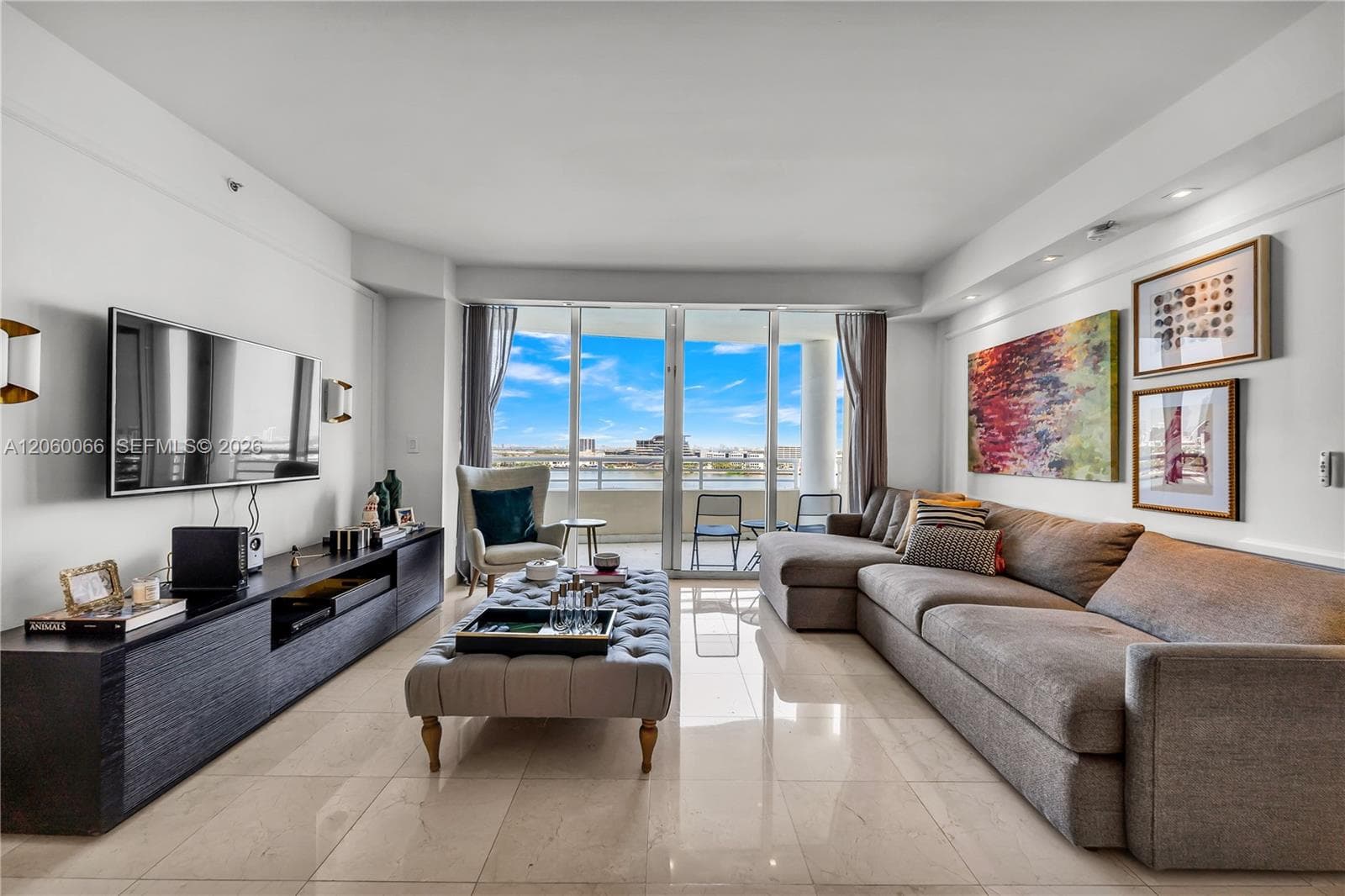 848 Brickell Key Dr # 1102, Miami, FL 33131