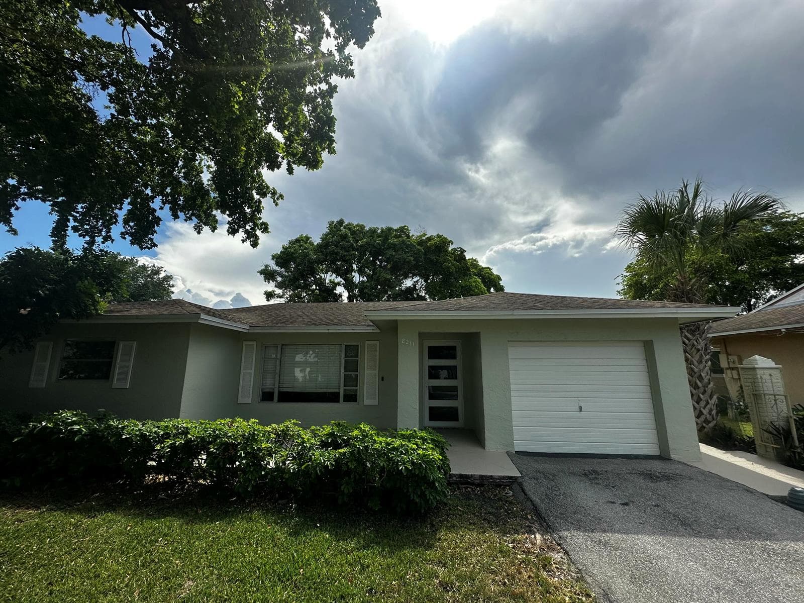 8211 NW 91st Avenue, Tamarac, FL 33321 photo 2