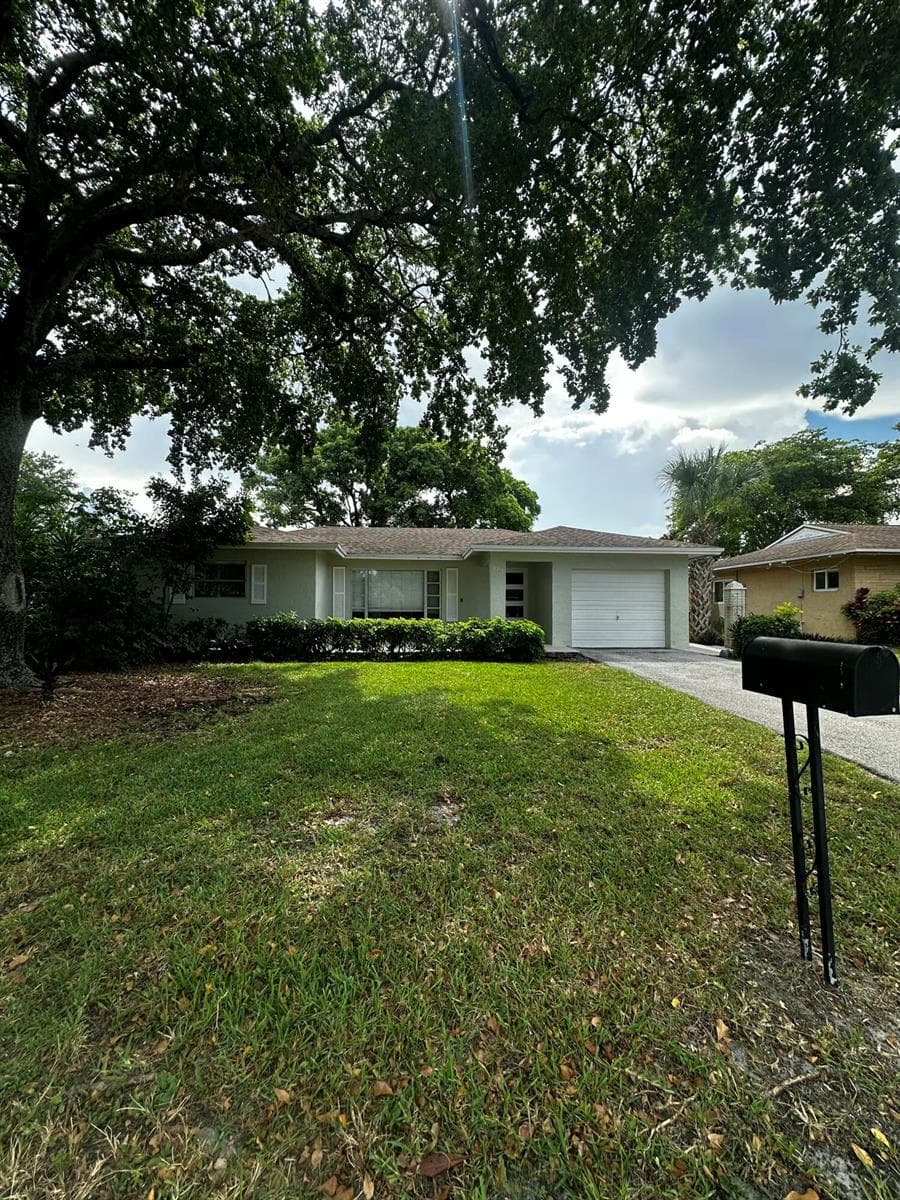 8211 NW 91st Avenue, Tamarac, FL 33321