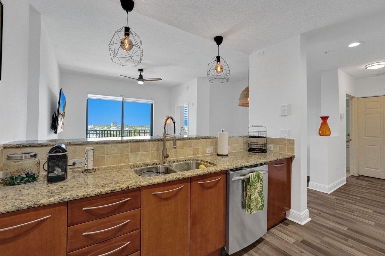 511 LUCERNE Avenue # 613, FL 33460 photo 3