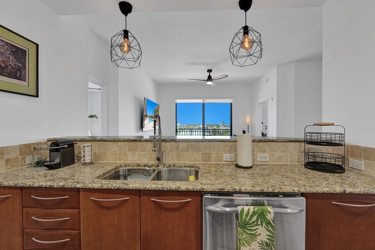 511 LUCERNE Avenue # 613, FL 33460 photo 4