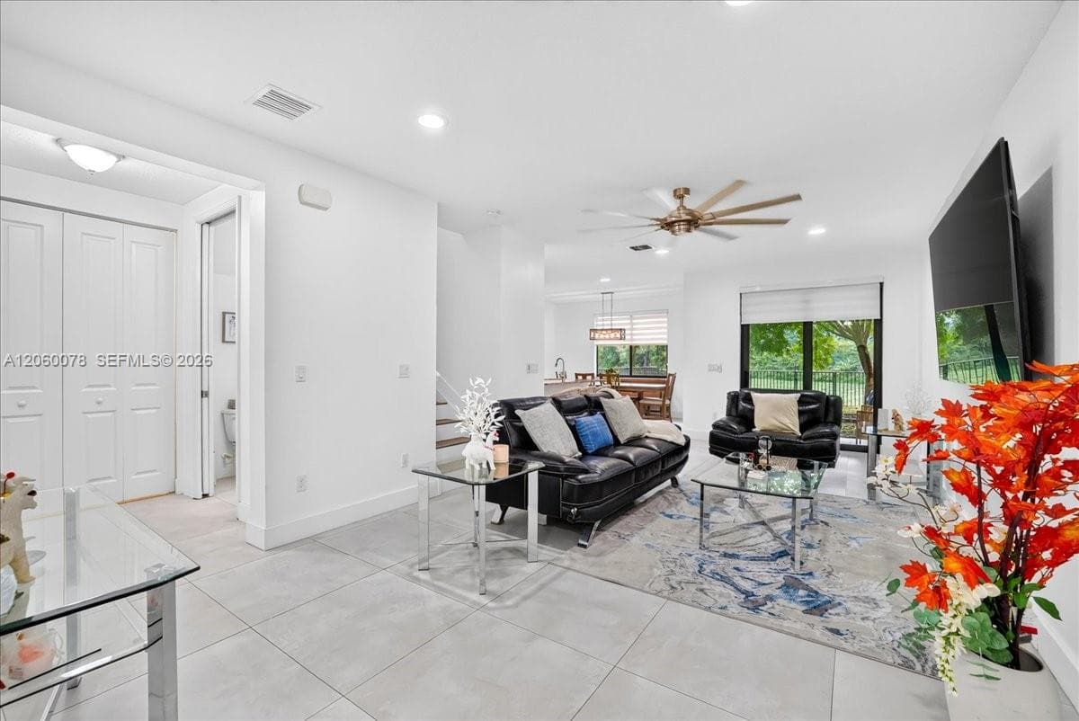 425 NW 33rd Ln, Pompano Beach, FL 33069 photo 3