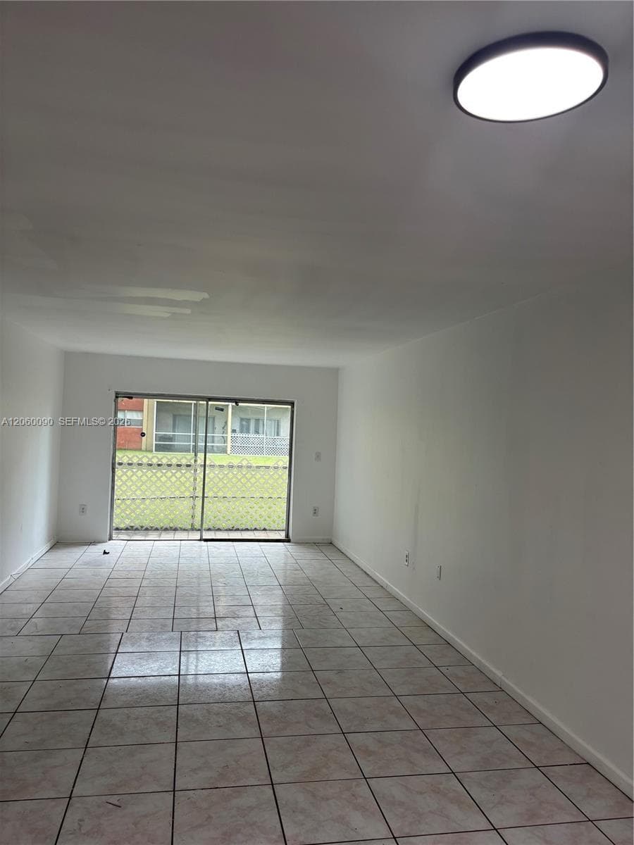 3600 NW 21st St # 101, Lauderdale Lakes, FL 33311 photo 2