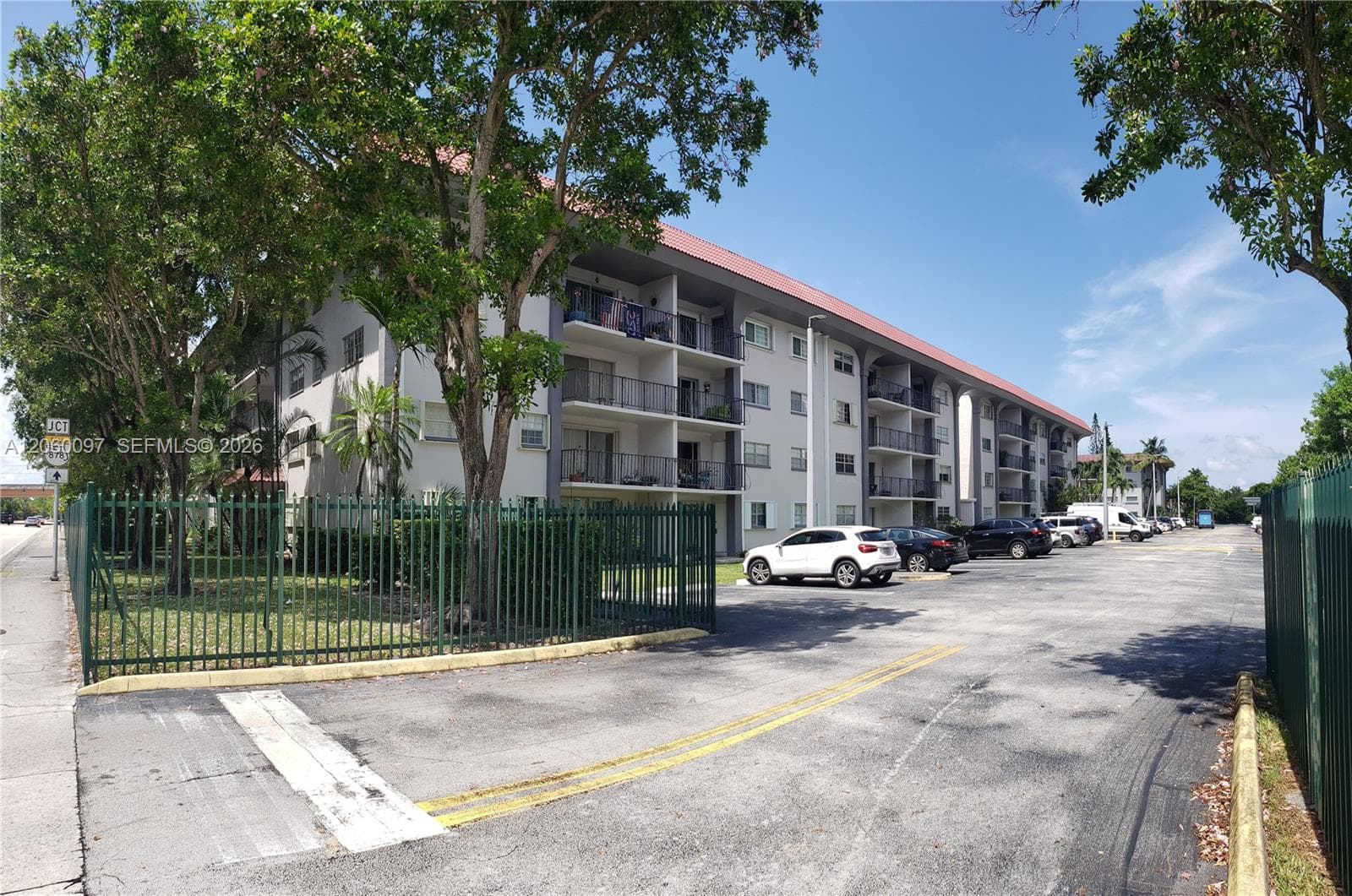 8107 SW 72nd Ave # 416E, Miami, FL 33143 photo 4