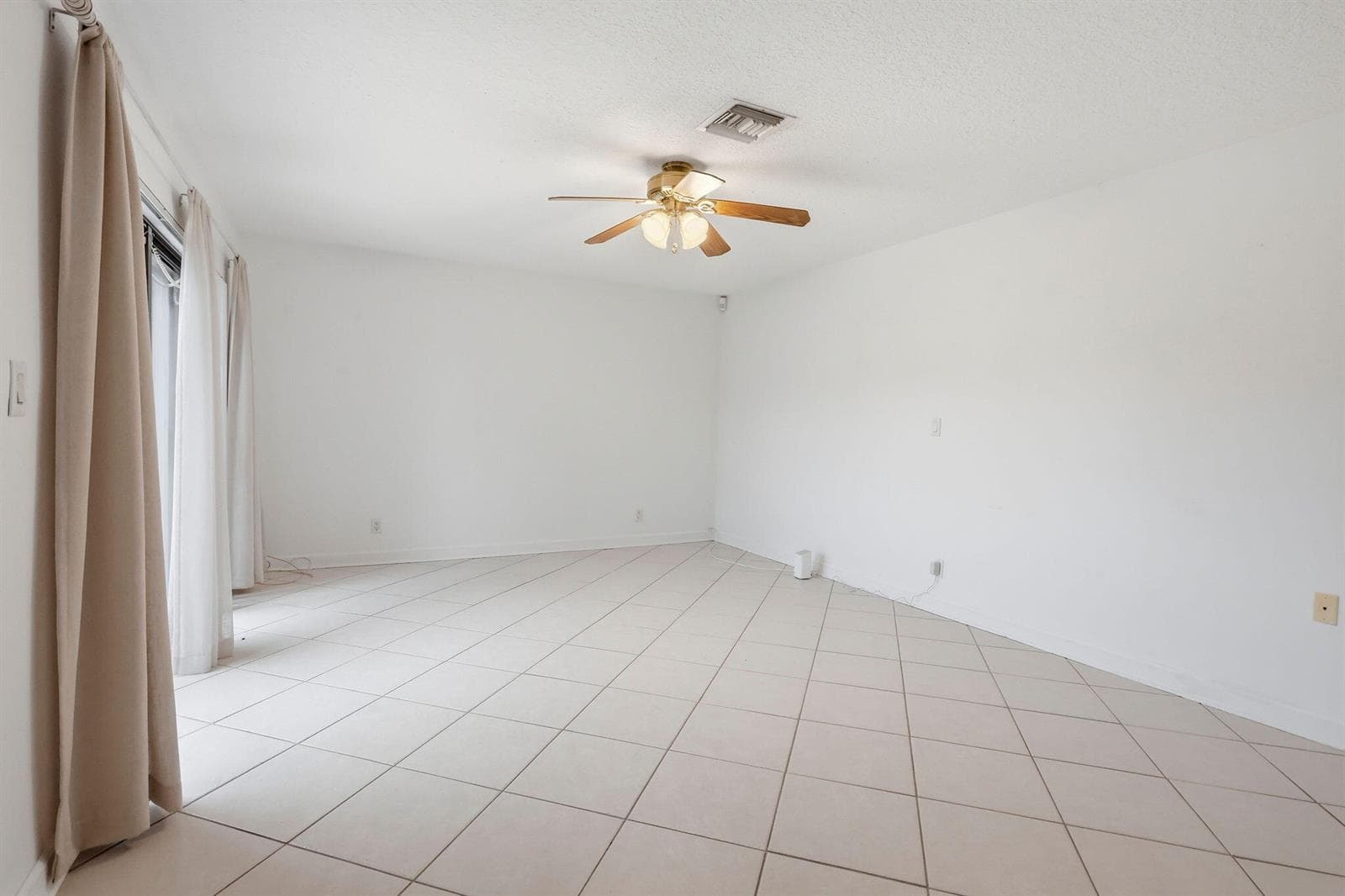 2625 SE 5TH Circle, Boynton Beach, FL 33435 photo 4