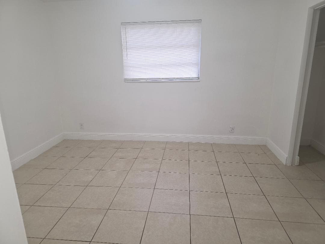 3640 NE 1st Avenue # 2, Oakland Park, FL 33334 photo 4