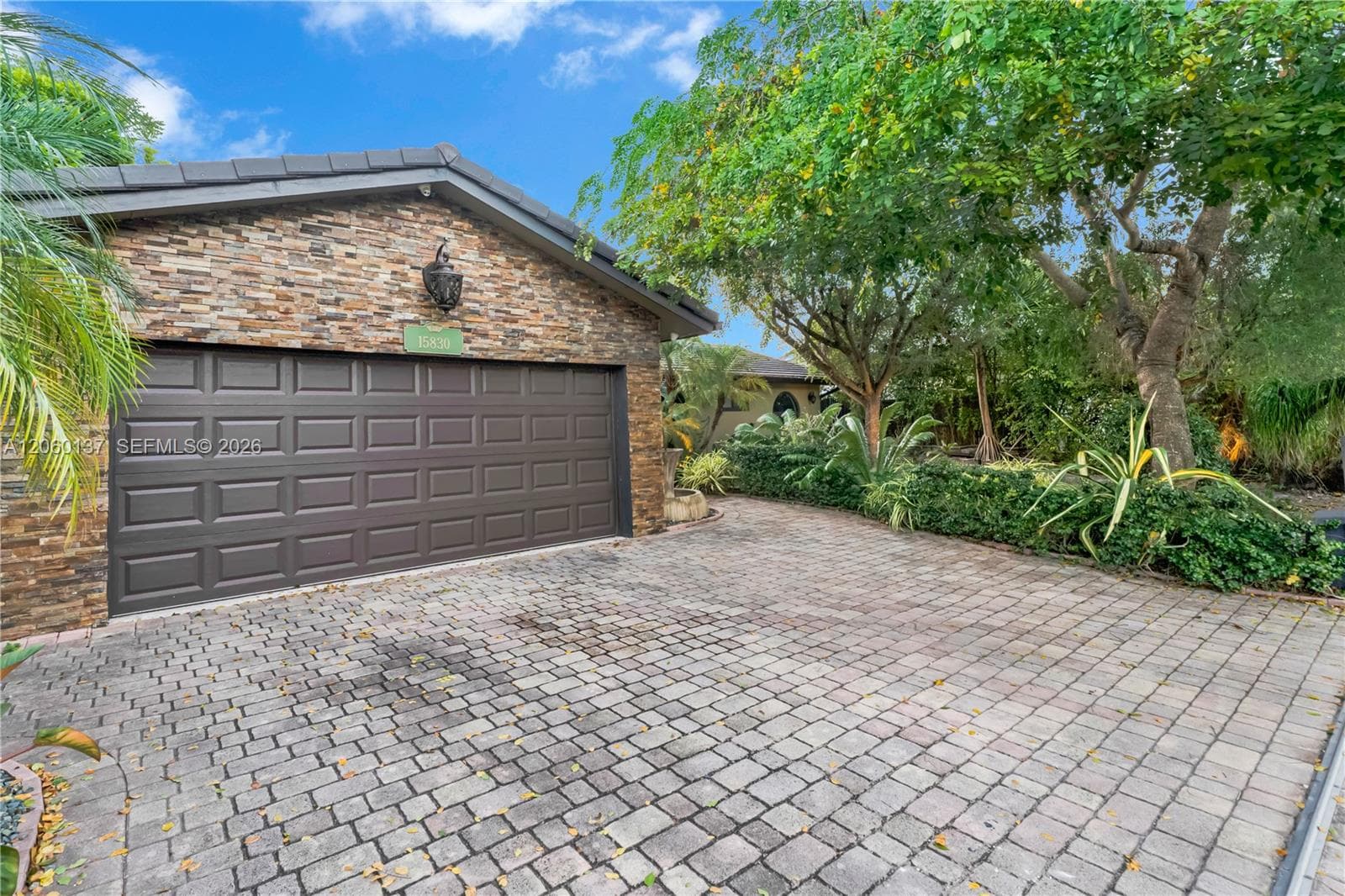 15830 SW 139th Ave, Miami, FL 33177 photo 2