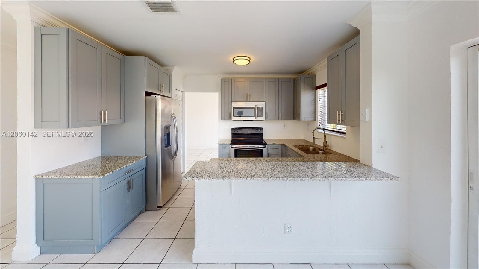 17343 SW 142nd Pl, Miami, FL 33177 photo 4