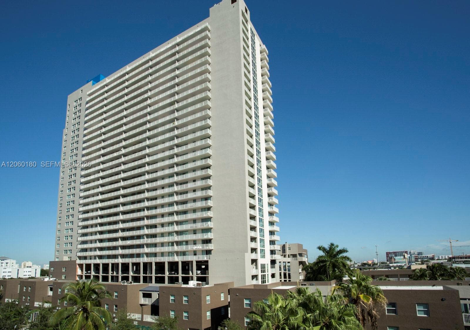 915 NW 1st Ave # H2606, Miami, FL 33136