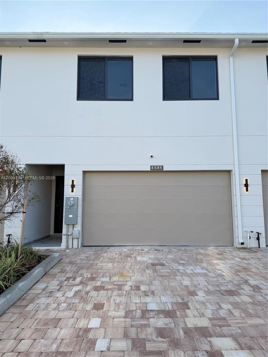 4664 SW 32nd Ave # 4664, Dania Beach, FL 33312 photo 2