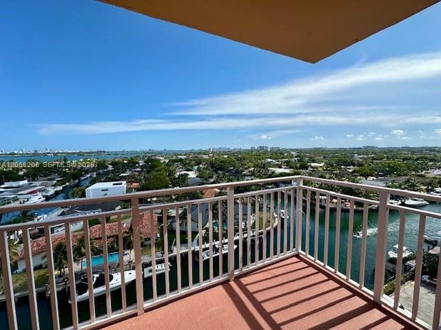 2450 NE 135th St # 1005, North Miami, FL 33181