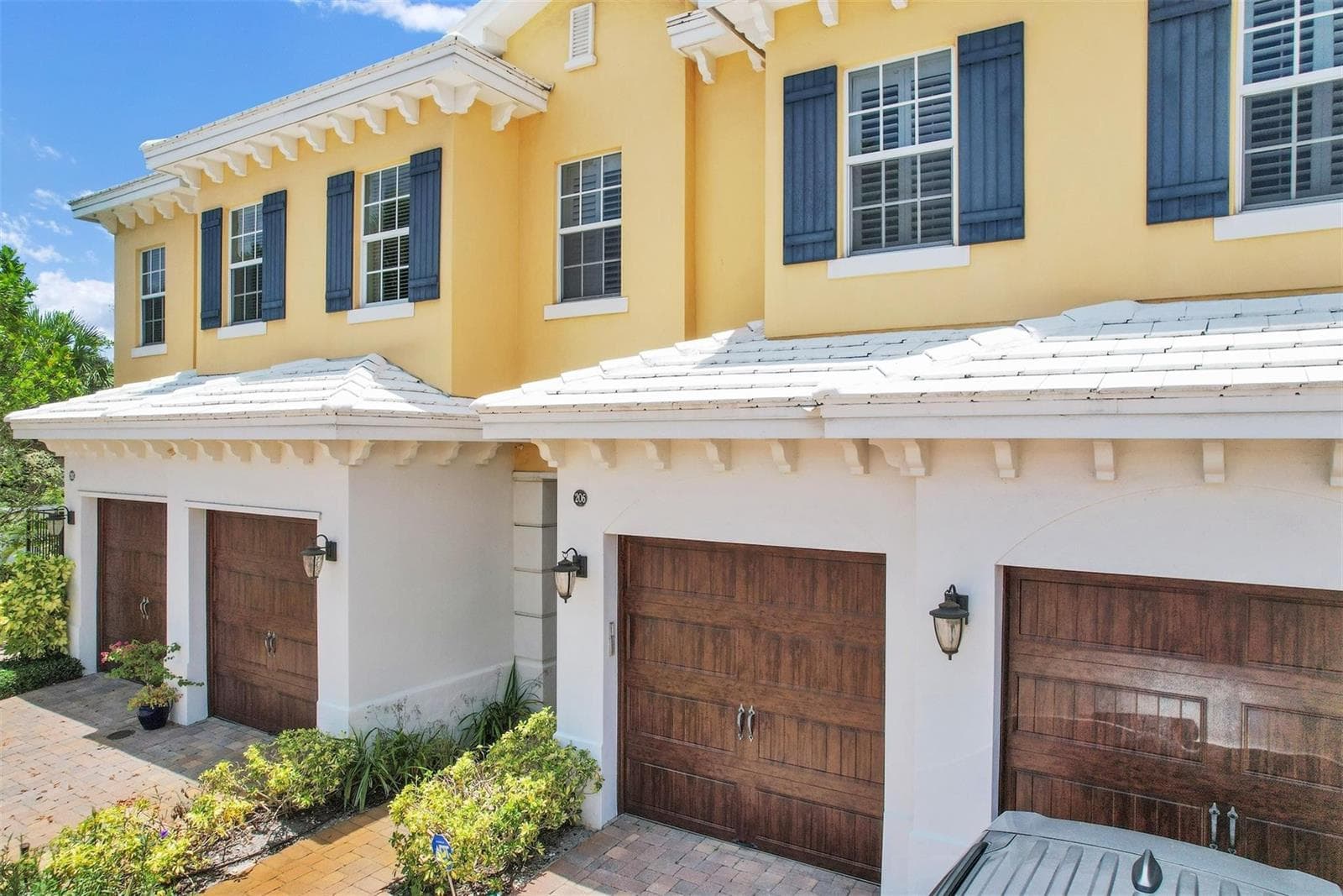 206 Mariner Court, North Palm Beach, FL 33408 photo 2