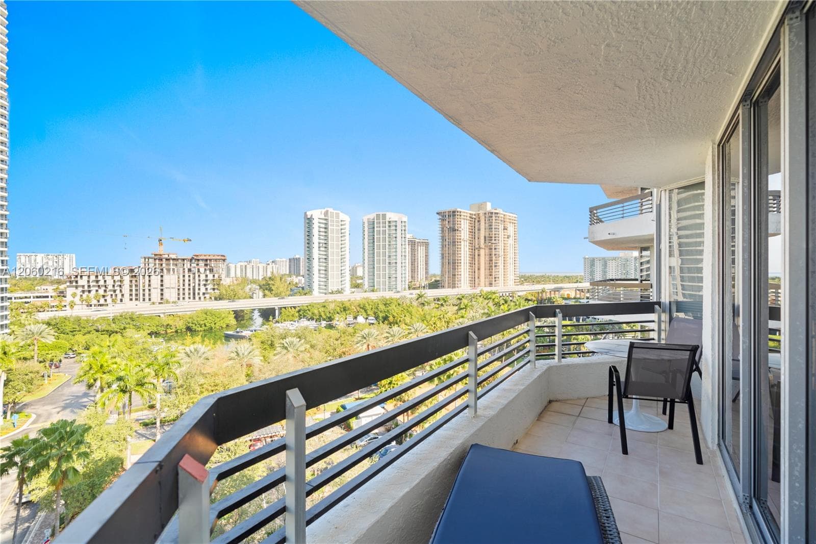 3600 Mystic Pointe Dr # 1111, Aventura, FL 33180 photo 3