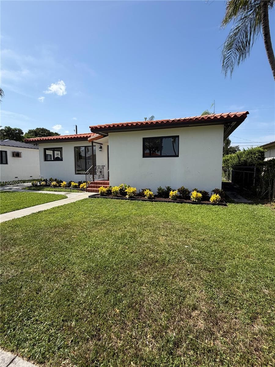 5171 SW 6th St, Miami, FL 33134 photo 3