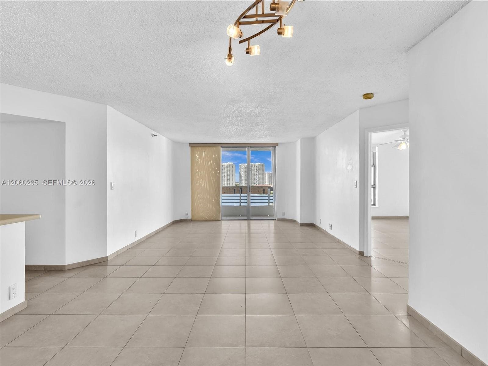 3530 Mystic Pointe Dr # 1004, Aventura, FL 33180 photo 4