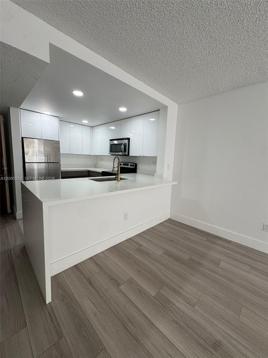 20860 San Simeon Way # 108-6, Miami, FL 33179 photo 2
