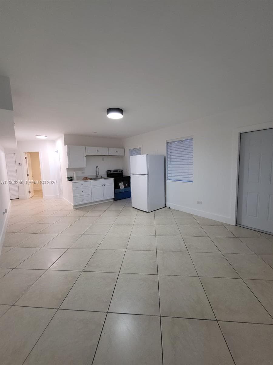 2359 NW 32nd St # 2359, Miami, FL 33142 photo 3