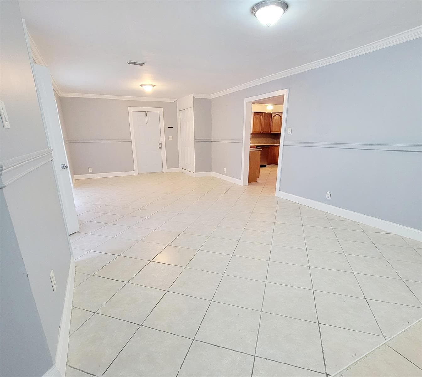 2021 NW 64th Avenue # Unit a, Sunrise, FL 33313 photo 4