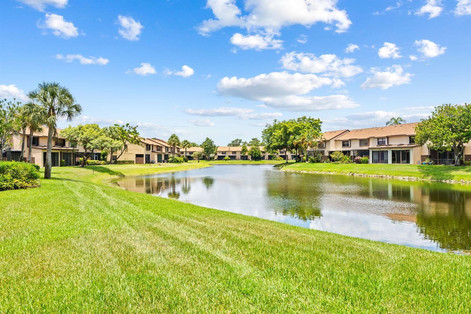 3952 COCOPLUM Circle # 3646, Coconut Creek, FL 33063 photo 2