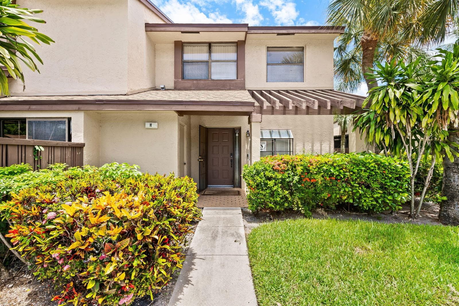3952 COCOPLUM Circle # 3646, Coconut Creek, FL 33063