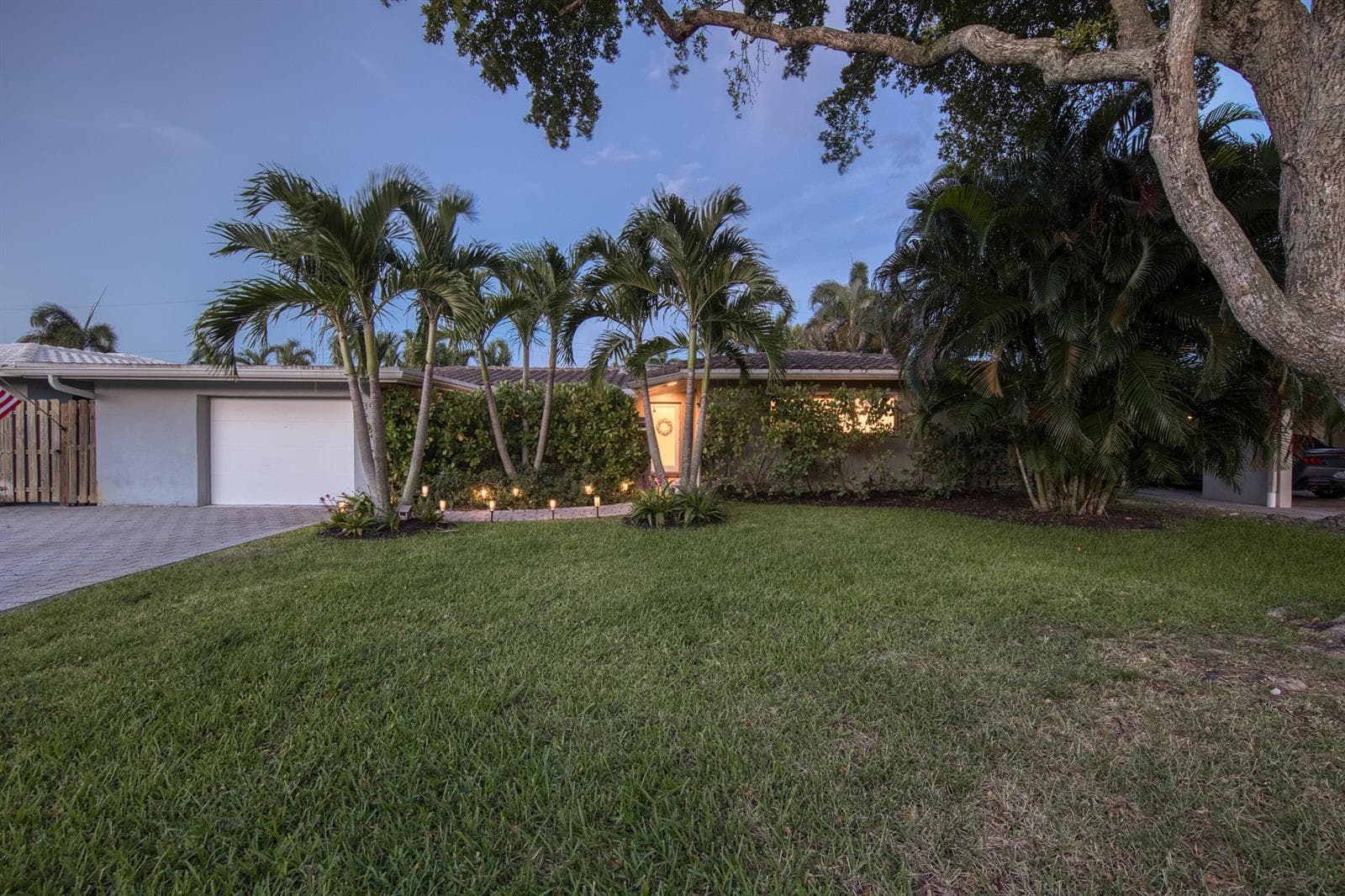 3652 NE 18TH Avenue, Oakland Park, FL 33334 photo 2