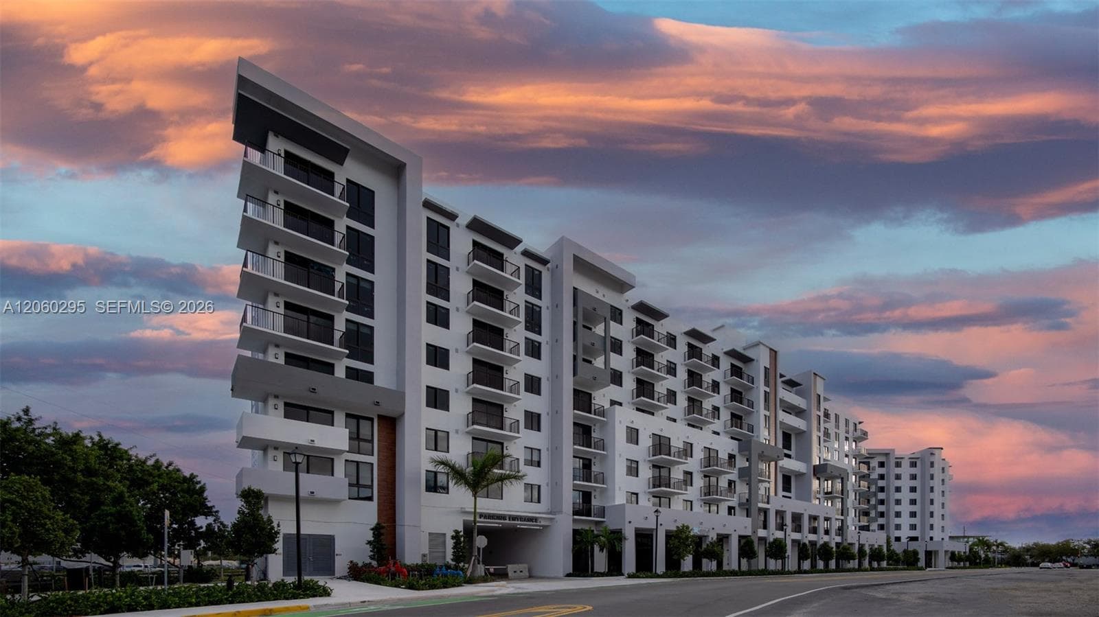 19401 W Dixie Hwy # 413, Miami, FL 33180