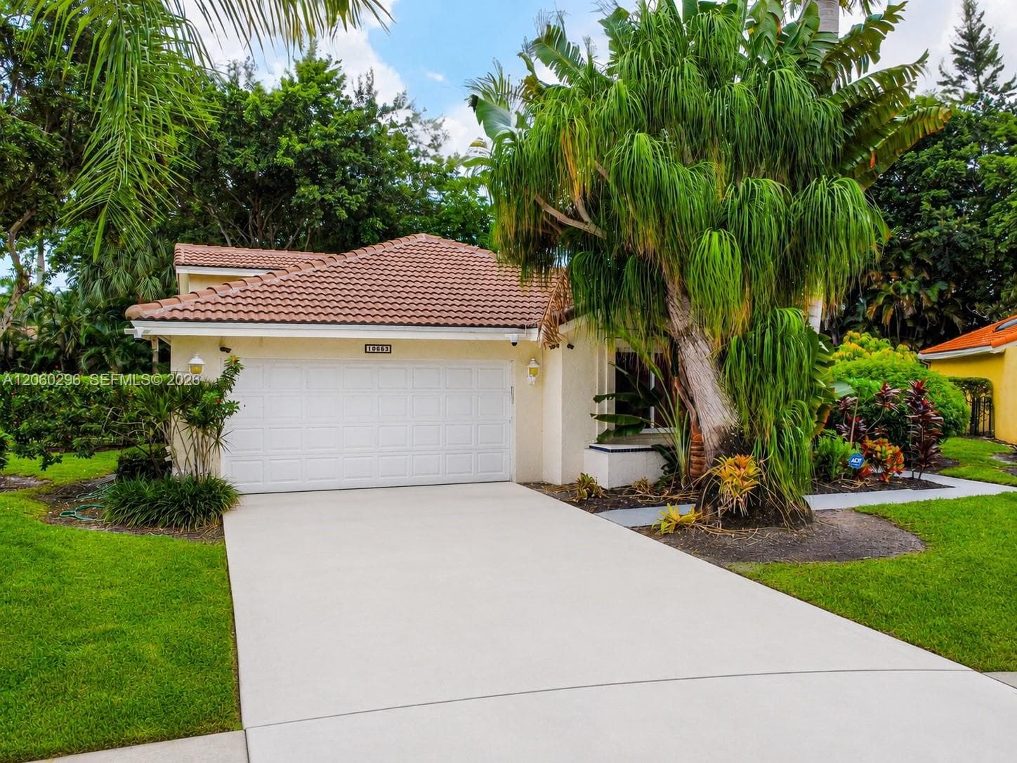 10665 San Bernardino Way, Boca Raton, FL 33428 photo 2