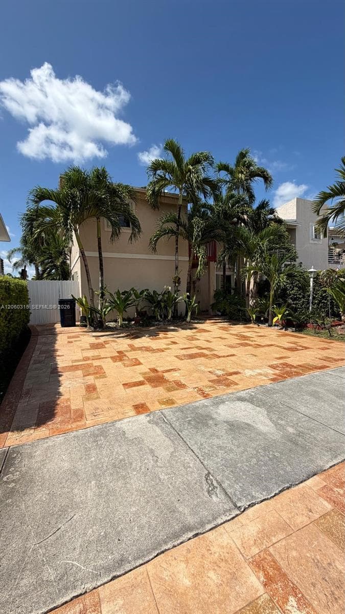 10960 SW 25th St, Miami, FL 33165 photo 2