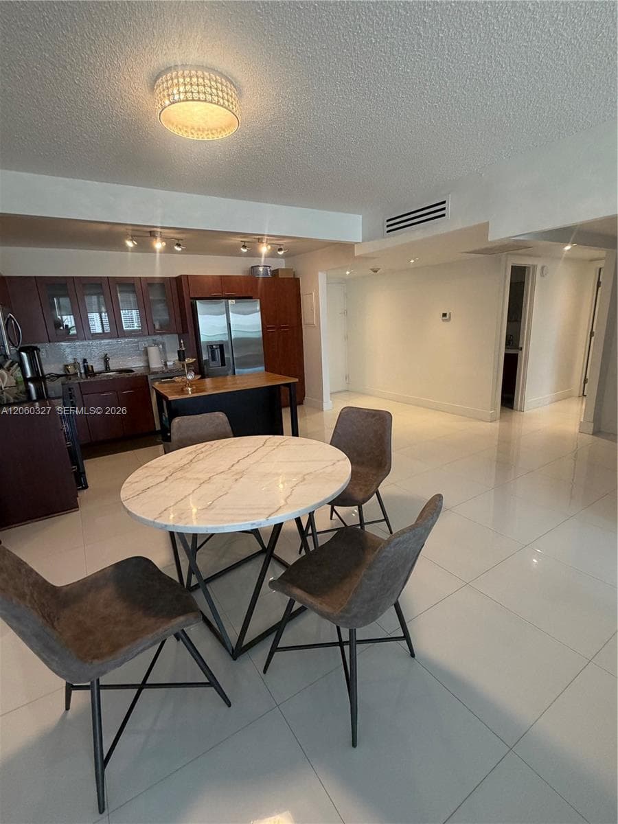 19390 Collins Ave # 1007, Sunny Isles Beach, FL 33160 photo 3