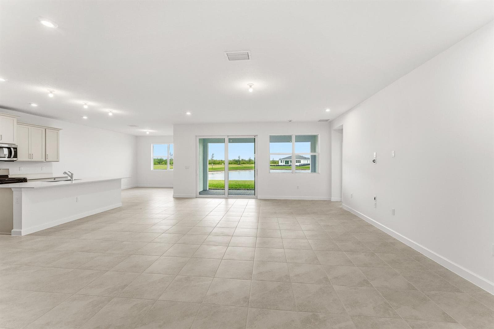 10864 SW Orana Drive, Port St. Lucie, FL 34987 photo 4